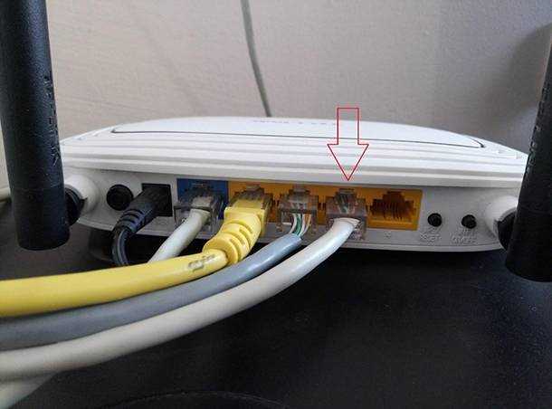 Два маршрутизатора в одной сети через Wi-Fi и кабель