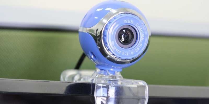Как подключить камеру к компьютеру: через USB и не только